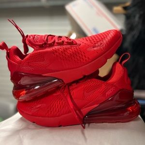 Looks Brand new.No box MEN'S NIKE AIR MAX 270 red/university red sz 10.